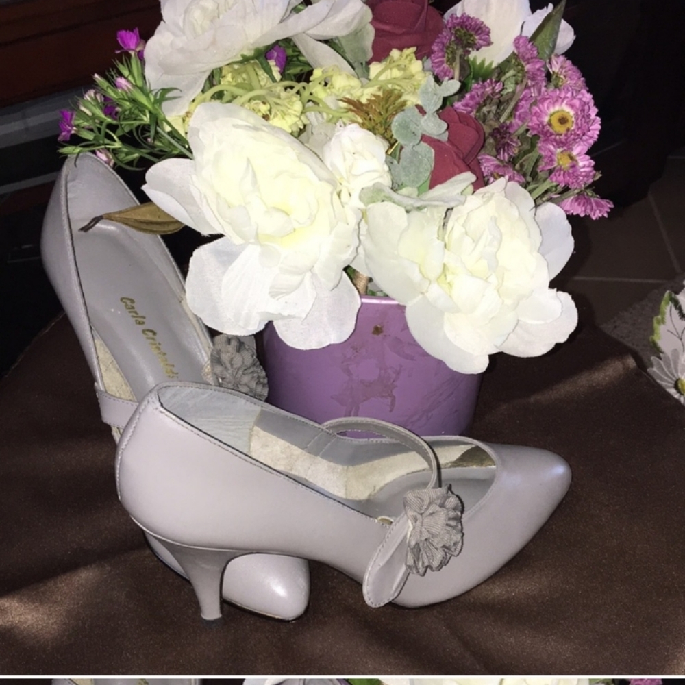 Vintage Carla Cristaldi Grey Pumps